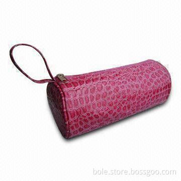 Tubular Crocodile PVC Cosmetic Bag with Wrist Handle, OEM and ODM Orders are Welcome